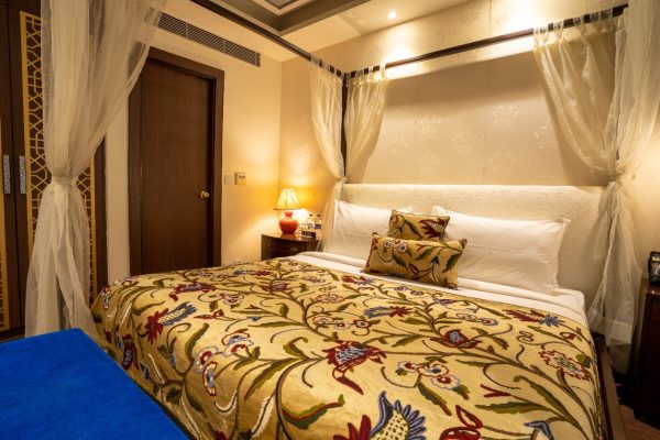 luxury resort room, luxury bed